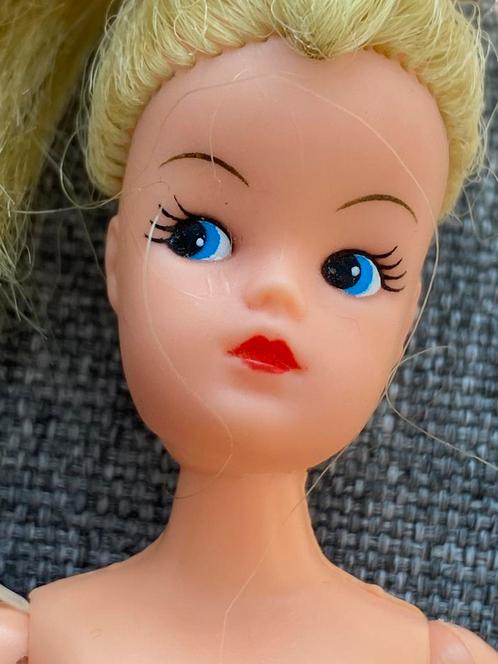 Vintage Sindy Debenhams mini Sindy niet Barbie, Verzamelen, Poppen, Gebruikt, Ophalen of Verzenden