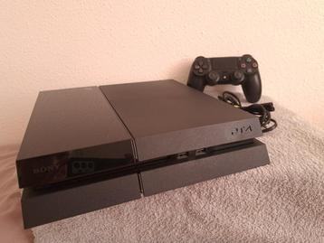 Playstation 4 500GB + controller met Hall Effect Sticks beschikbaar voor biedingen