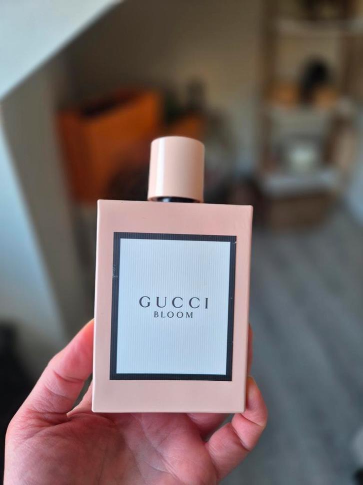 Gucci Bloom Eau de Parfum 100ml, Sieraden, Tassen en Uiterlijk, Uiterlijk | Parfum, Zo goed als nieuw, Ophalen of Verzenden