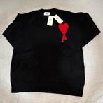 AMI Paris trui – Nieuw, nooit gedragen (Zwart/Rood, maat M), Kleding | Dames, Truien en Vesten, Ophalen of Verzenden, Zo goed als nieuw