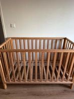 Ledikant, 8 hoeslakens en matras, Kinderen en Baby's, Babywiegjes en Ledikanten, Ophalen, Gebruikt, Ledikant