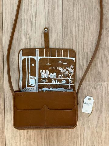 Keecie lunch break cognackleurige leren schoudertas beschikbaar voor biedingen