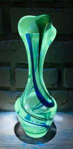 Vaas ( kristalunie Maastricht ) ( mangaan glas ), Ophalen of Verzenden