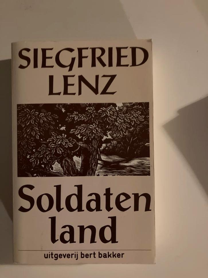 Soldatenland - Siegfried Lenz, Boeken, Literatuur, Gelezen, Europa overig, Ophalen of Verzenden