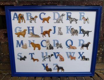 Geborduurd ABC Honden Alfabet Honden in Blauwe Lijst beschikbaar voor biedingen
