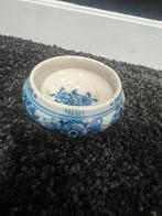Antiek blauw potje/bakje “Makkum” heeft beschadigingen, Antiek en Kunst, Ophalen of Verzenden