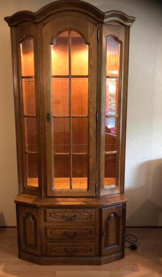 Vitrinekast Servies kast donker eiken, Huis en Inrichting, Kasten | Vitrinekasten, Zo goed als nieuw, Minder dan 100 cm, 25 tot 50 cm