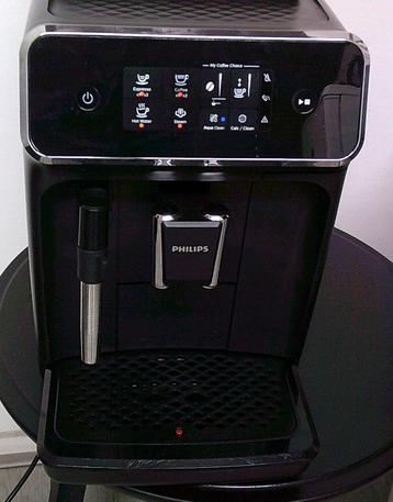 Goed werkende Philips 2200 BONEN EN GEMALEN KOFFIE. beschikbaar voor biedingen
