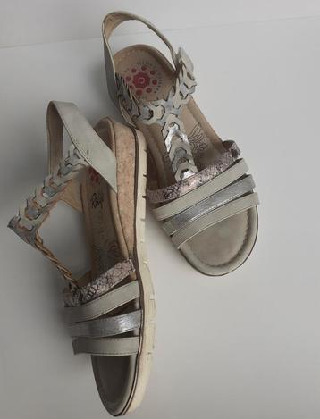 Mooie leren sandalen Relife 40 beschikbaar voor biedingen
