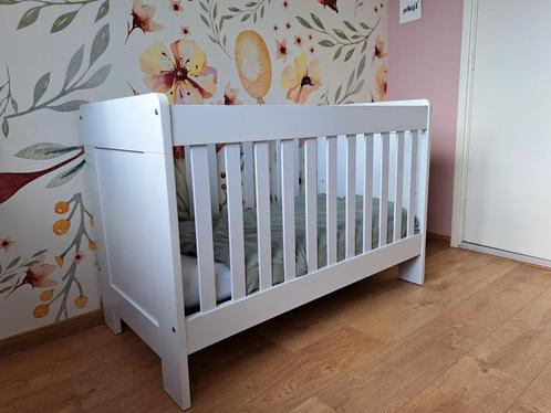 Ledikant compleet met matras, dekbed en extra toebehoren, Kinderen en Baby's, Kinderkamer | Complete kinderkamers, Gebruikt, Jongetje of Meisje