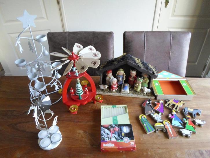 Kerst molentje,   Stalletje    en   kaarsjes., Diversen, Kerst, Gebruikt, Ophalen of Verzenden