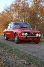 Originele Alfa Romeo Giulia Nuova 1600 Super, Auto's, Achterwielaandrijving, Zwart, 1557 cc, 960 kg