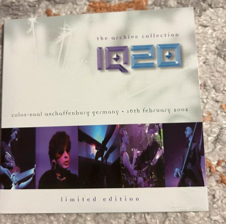 IQ - IQ 20 archive collection 2CD, Cd's en Dvd's, Cd's | Rock, Zo goed als nieuw, Poprock, Ophalen of Verzenden