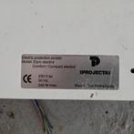 Beamer scherm Projecta Elpro Electrol 186 cm, Ophalen, Elektrisch, Gebruikt