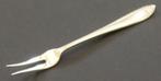 Nr L85: 1 lang verzilverd Keltum puntfilet P2 vleesvorkje, Ophalen of Verzenden