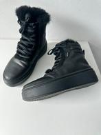 United nude hoge sneakers maat 41 zwart leer met bontvoering, Kleding | Dames, Schoenen, Ophalen of Verzenden, Zo goed als nieuw