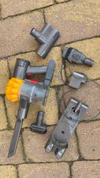Dyson Handstofzuiger + Muurhouder & 4 hulpstukken, Ophalen of Verzenden, Gebruikt, Reservoir, Stofzuiger