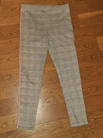 Broek maat 158 beschikbaar voor biedingen