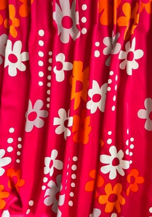 Diverse kleuren kant en klare gordijnen compleet met haken, Huis en Inrichting, Stoffering | Gordijnen en Lamellen, Zo goed als nieuw