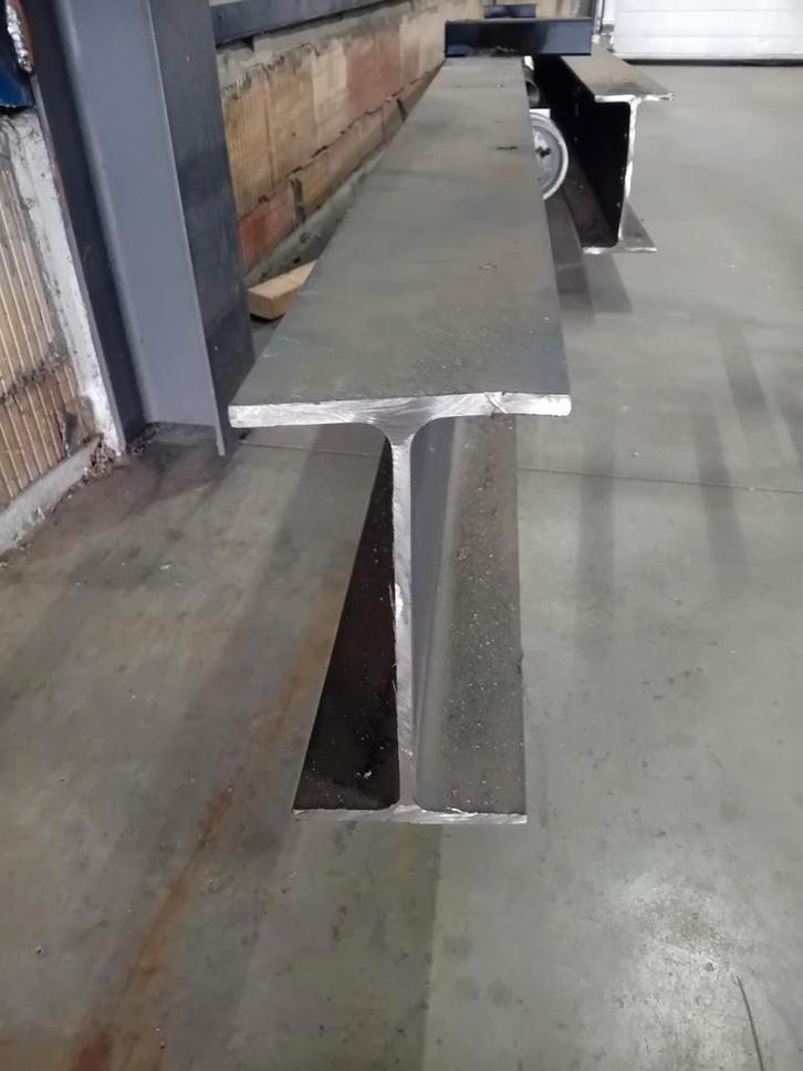 2 IPE Stalen Balken te koop, Doe-het-zelf en Verbouw, Metalen, Gebruikt, IJzer, Ophalen