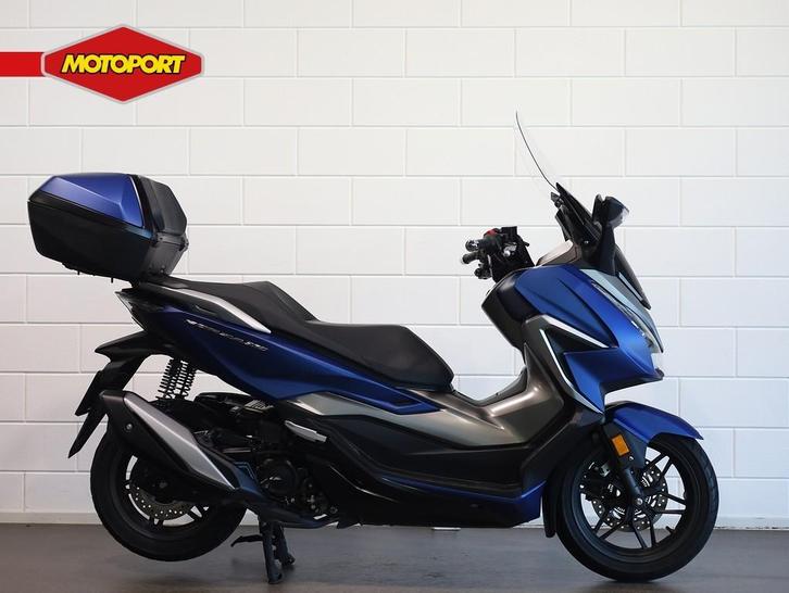 Honda FORZA 350 Smartphone Voice Control System (bj 2021), Motoren, Motoren | Honda, Bedrijf, Scooter