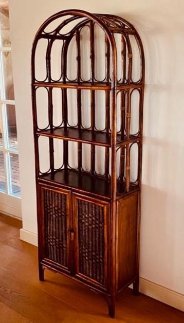 vintage rotan bamboe boogkast, boekenkast beschikbaar voor biedingen