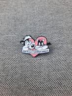 1 pin met Pepe Le Pew & Penelope Pussycat te koop, Ophalen of Verzenden, Nieuw, Overige onderwerpen, Speldje of Pin