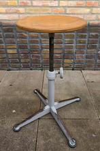 Vintage Ahrend Friso Cirkel verstelbare atelier kruk.., Huis en Inrichting, Krukjes, Ophalen, In hoogte verstelbaar, Gebruikt