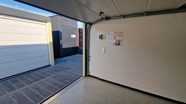 Garagebox 18m2 TE HUUR Den Haag spoorlaan, Auto diversen, Autostallingen en Garages