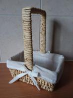 BloemenMandje, Ophalen of Verzenden, Nieuw, Beige, Accessoires