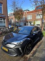 Toyota C-HR 1.8 Hybrid Team D/Camera/Cruise /Climate/Keyless, Auto's, Toyota, 725 kg, Euro 6, 4 cilinders, Leder en Stof
