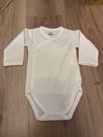 Babykleding beschikbaar voor biedingen