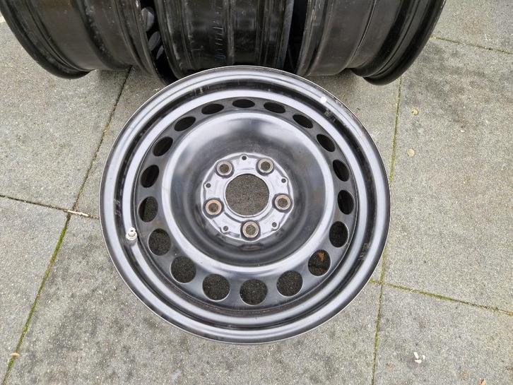 Stalen velgen 15 Inch Mercedes W245/246, Auto-onderdelen, Banden en Velgen, Velg(en), Winterbanden, 15 inch, 205 mm, Personenwagen