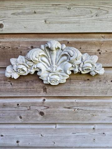 Mooie betonnen wanddecoratie beschikbaar voor biedingen