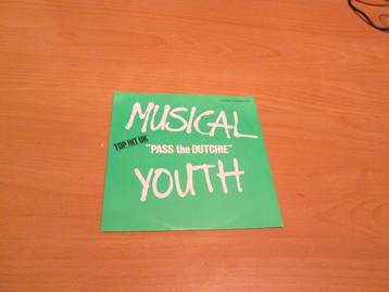 2 singles van Musical Youth (ook per stuk te koop) beschikbaar voor biedingen