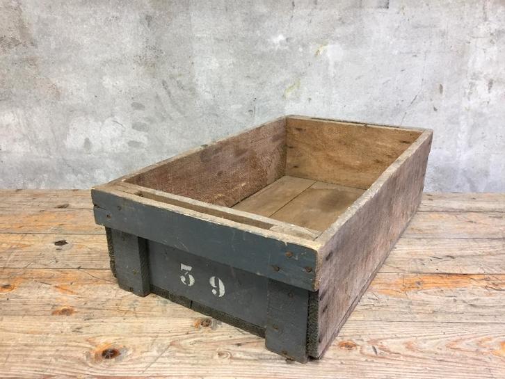 Vintage houten krat/kist voor tijdschriften /kruidenplantjes, Huis en Inrichting, Woonaccessoires | Kisten, Gebruikt, Minder dan 50 cm