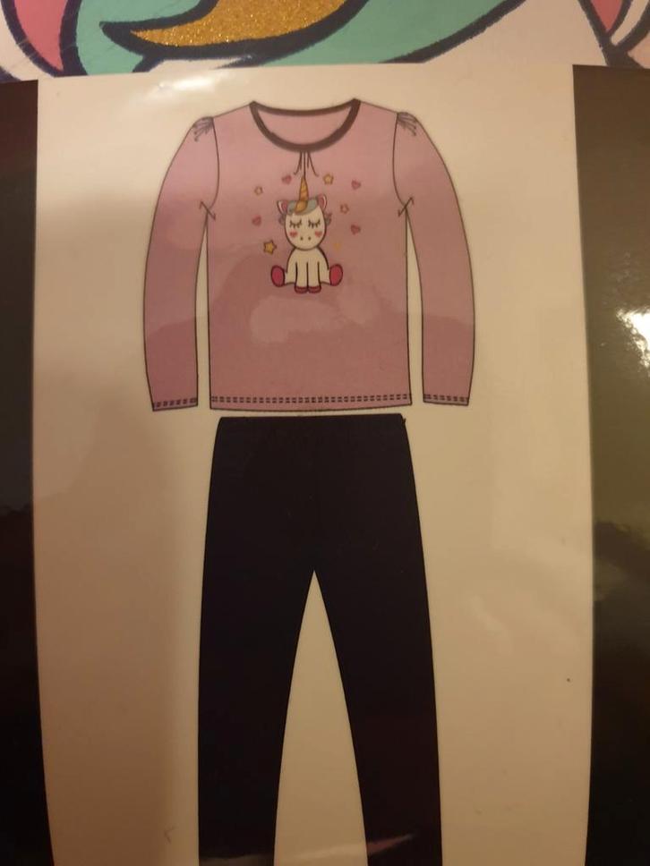 Velours nieuw in verpakking unicorn pyama 158/164 10 euro, Kinderen en Baby's, Kinderkleding | Maat 158, Nieuw, Meisje, Nacht- of Onderkleding
