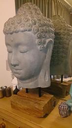 Grote stenen Boeddha beeld op houten standaard, Huis en Inrichting, Woonaccessoires | Boeddhabeelden, Zo goed als nieuw, Ophalen