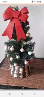 Kunstkerstboompje met ballen en verlichting, Diversen, Kerst, Ophalen, Zo goed als nieuw