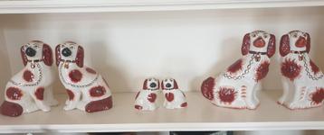 Drie sets antieke Staffordshire hondjes (ook apart te koop) beschikbaar voor biedingen