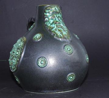 Puntgave groen-zwarte baardmankruik 16,5 cm   beschikbaar voor biedingen