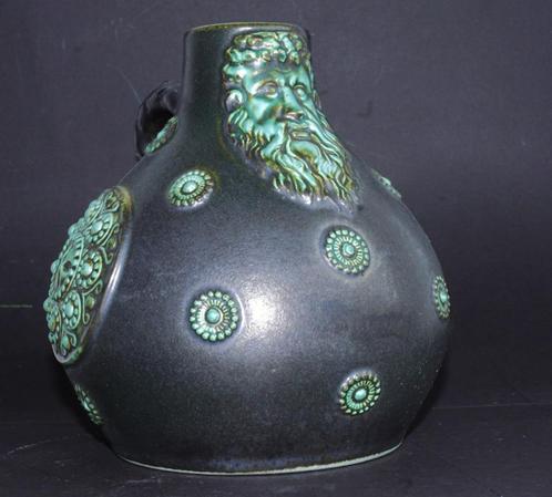 Puntgave groen-zwarte baardmankruik 16,5 cm, Verzamelen, Biermerken, Zo goed als nieuw, Pul(len), Overige merken, Ophalen of Verzenden