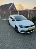 Volkswagen polo 2015, Auto's, Voorwielaandrijving, 60 pk, Wit, Handgeschakeld
