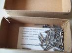 Märklin originele doos met 40 schroefjes 476/4 schakelbord, Hobby en Vrije tijd, Modeltreinen | H0, Gebruikt, Ophalen of Verzenden