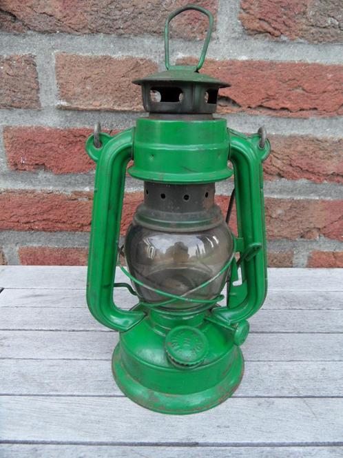vintage petroleumlamp - stormlamp - kleur groen - MOONLIGHT, Antiek en Kunst, Antiek | Lampen, Ophalen of Verzenden