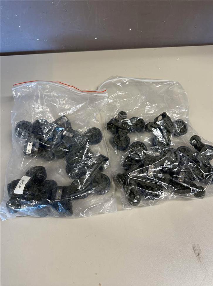 model wielen tank voor - MATO M4A1 Sherman Tank 1/16, Hobby en Vrije tijd, Modelauto's | Overige schalen, Zo goed als nieuw, Auto