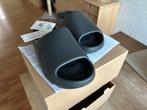 Yeezy Slide maat 43, Kleding | Heren, Schoenen, Ophalen of Verzenden, Nieuw, Zwart