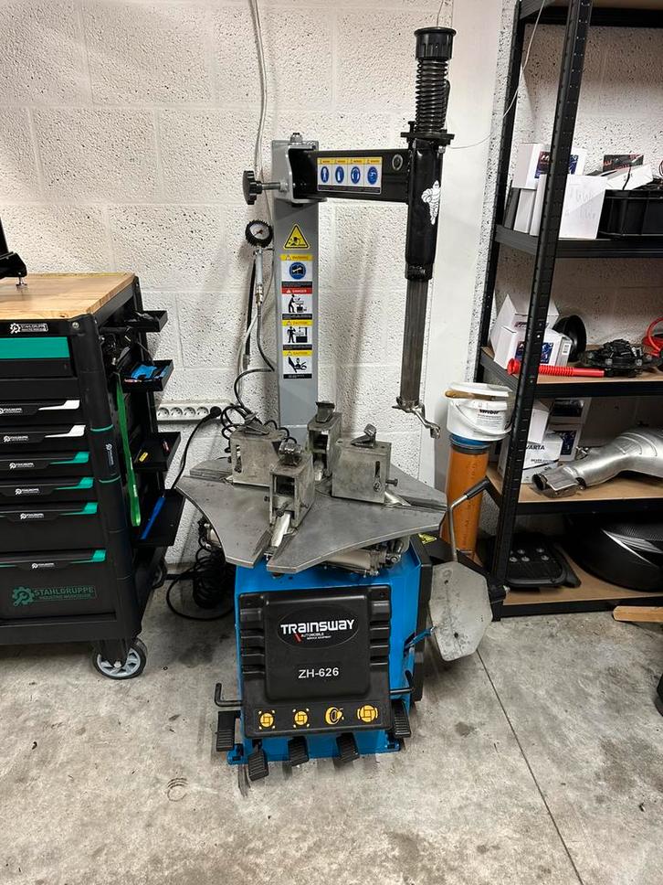 Bandenmonteerapparaat Trainsway ZH-626 Auto/Motor, Auto diversen, Autogereedschap, Zo goed als nieuw, Ophalen