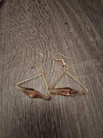 Bruine driehoekige oorbellen, Ophalen of Verzenden