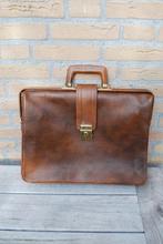 Vintage leren aktetas laptoptas Ivoli, Computers en Software, Laptoptassen, Gebruikt, 15 inch, Ophalen of Verzenden, Nvt